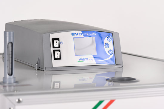 Robuste Brutmaschine für Hühner, Enten, Gänse, Puten: Vollautomatische Steuerung für bis zu 200 Küken