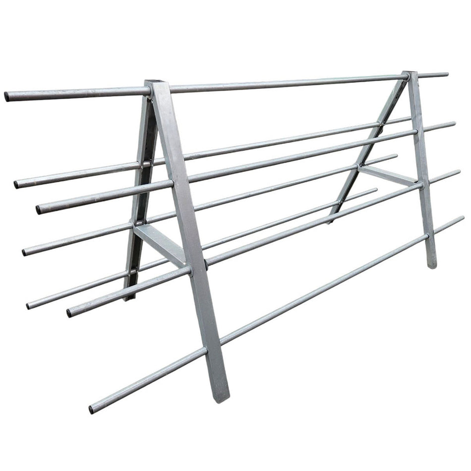 Pyramidenförmige klappbare Sitzstangen in zwei Größen